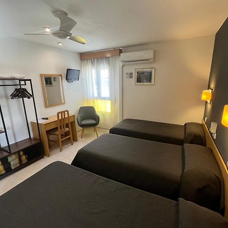 Hostal Tarres Angles Ngoại thất bức ảnh