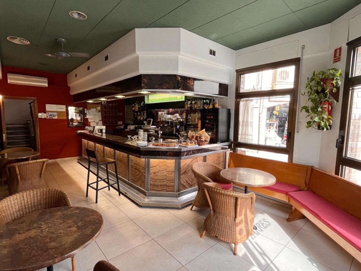 Hostal Tarres Angles Ngoại thất bức ảnh