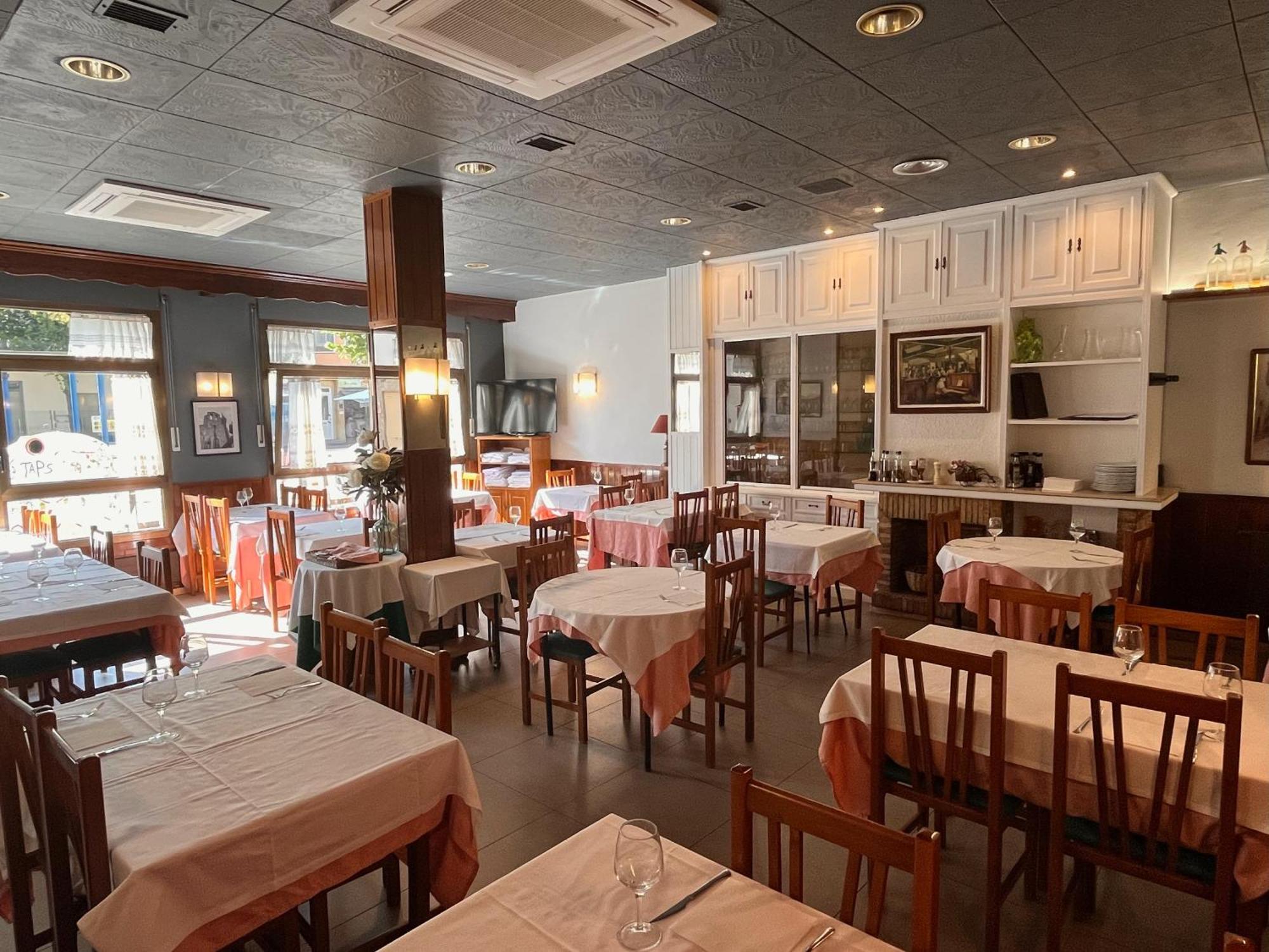 Hostal Tarres Angles Ngoại thất bức ảnh