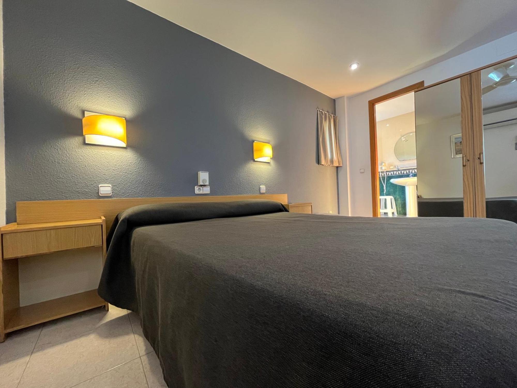 Hostal Tarres Angles Ngoại thất bức ảnh