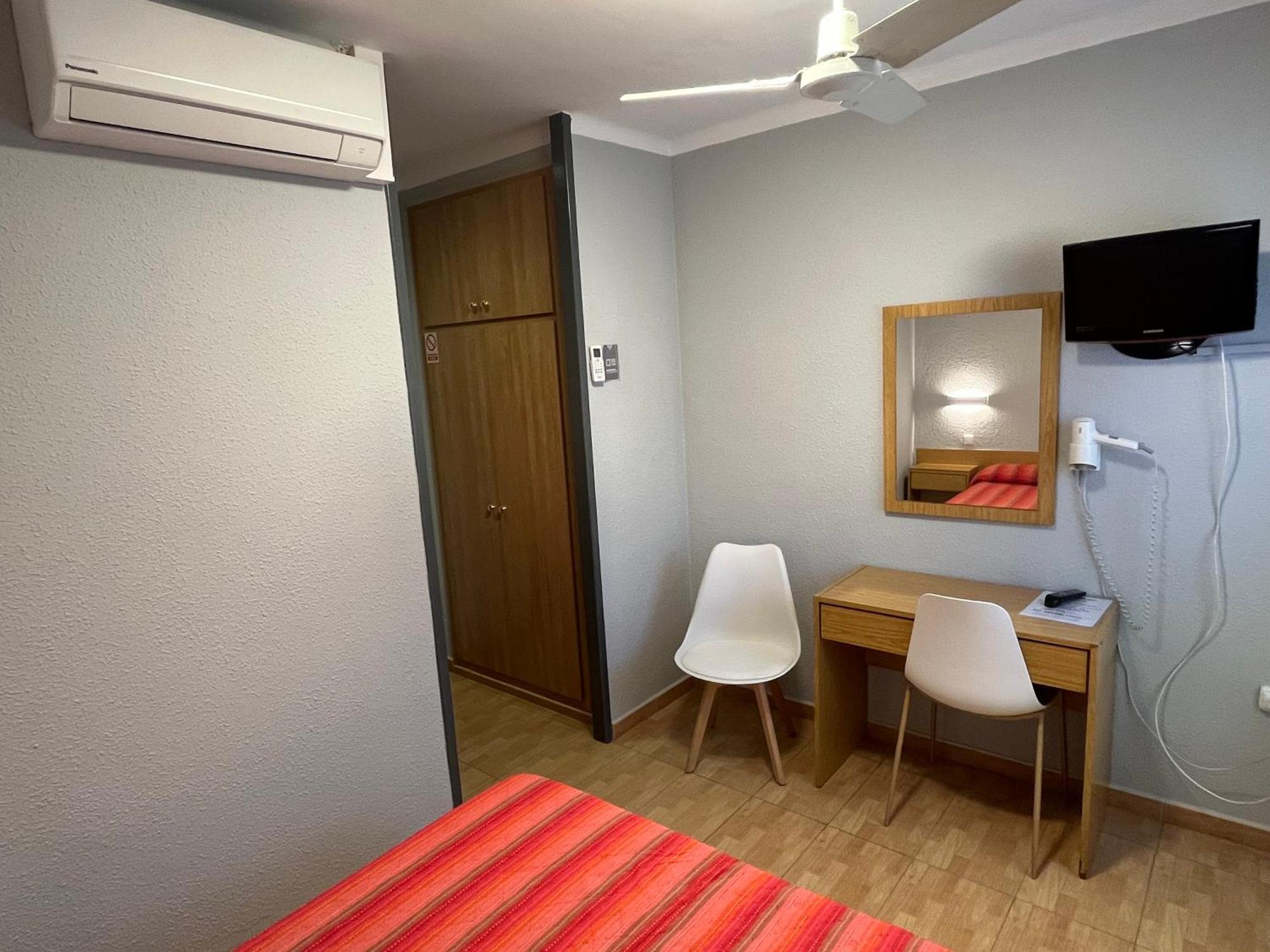 Hostal Tarres Angles Phòng bức ảnh