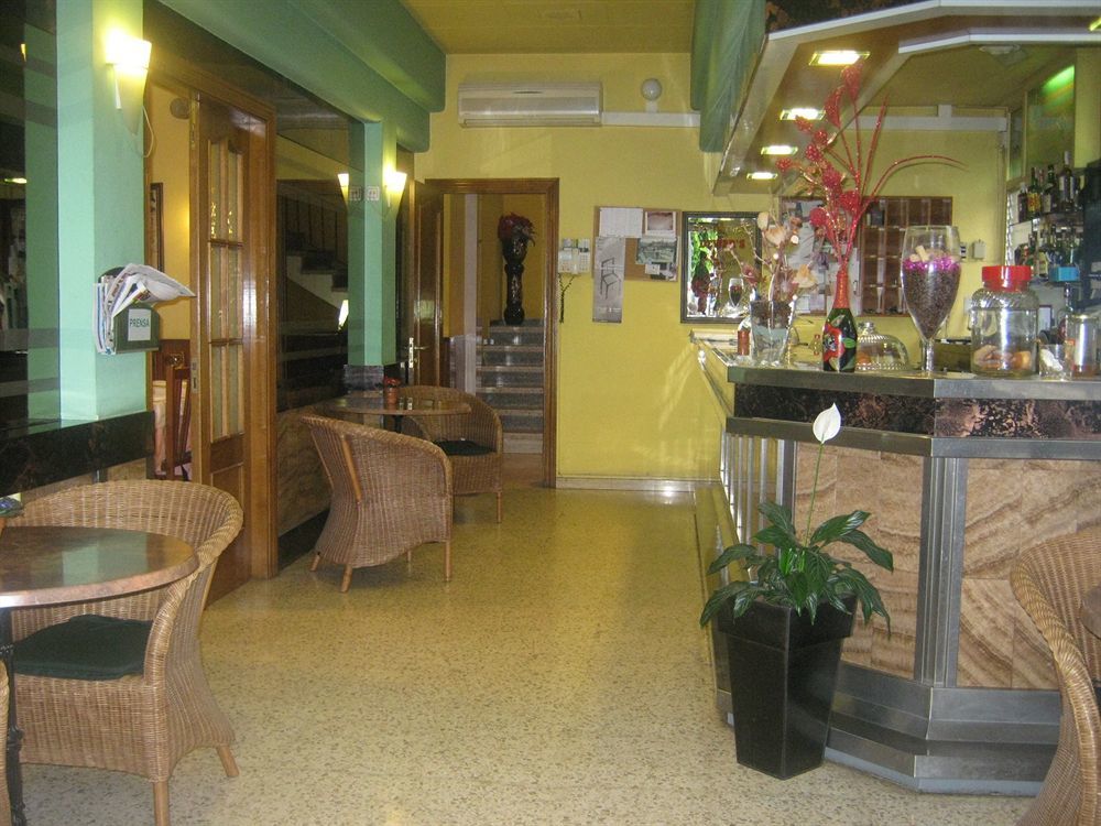 Hostal Tarres Angles Ngoại thất bức ảnh